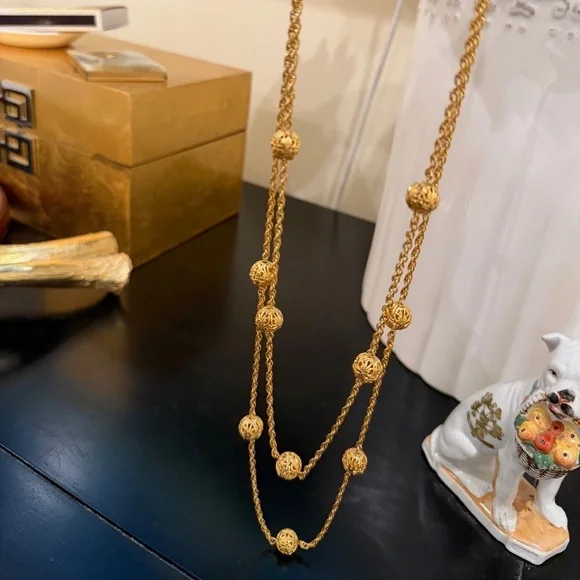 Vintage Gold Filagree Balls Layered Necklace - Picture 2 of 8